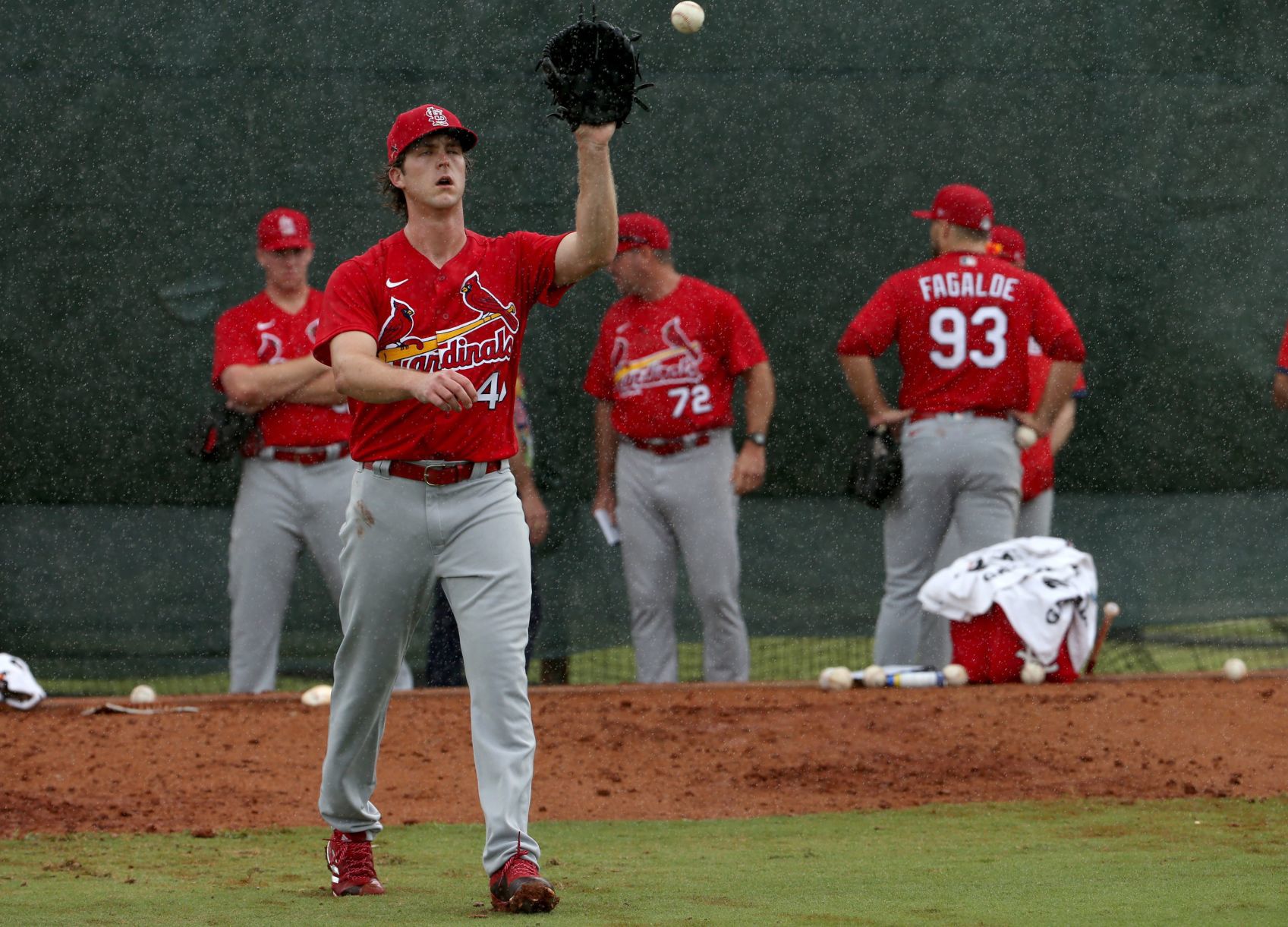 Rain shows during Saturday workout at Spring Training